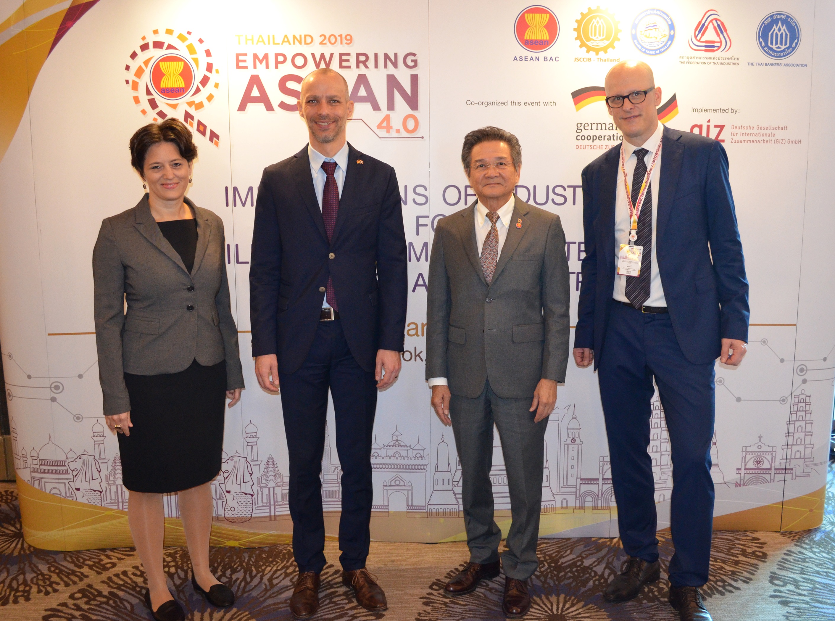 Empowering ASEAN 4.0: Implications of Industry 4.0 for Skills Development Strategies of Business and Industry