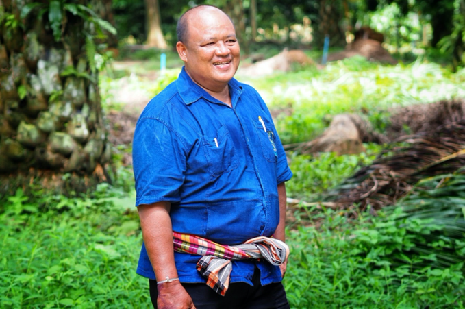 Athon Changkham, President of Palm Oil Plot Group, Ao Luek District, Krabi (Photo credit: GIZ Thailand)