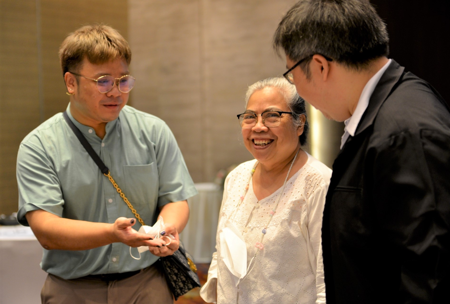 Norawit Suwannakarn, GIZ Thailand, and Dr. Margaret C. Yoovatana, Head of the Multilateral and International Organization Collaborations, Department of Agriculture (ช่วงทำความรู้จักกับผู้เข้าร่วมประชุมเชิงปฏิบัติการ)