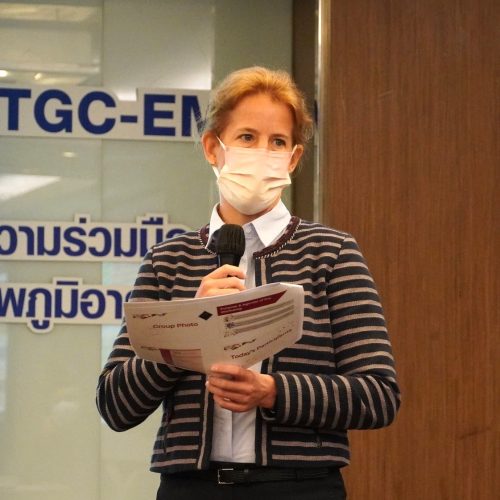 Dr. Nana Kuenkel, Director and Cluster Coordinator of Agriculture and Food at GIZ Thailand, provided participants with an overview of the Thai-German Cooperation on Energy, Mobility, and Climate (TGC EMC) programme.
